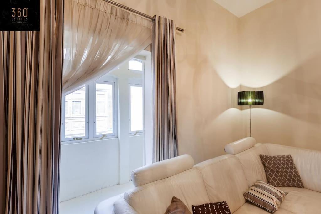 Beautiful, Typical Maltese 4Br Home With Roof Top By 360 Estates Σλιέμα Εξωτερικό φωτογραφία