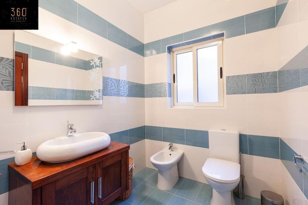 Beautiful, Typical Maltese 4Br Home With Roof Top By 360 Estates Σλιέμα Εξωτερικό φωτογραφία