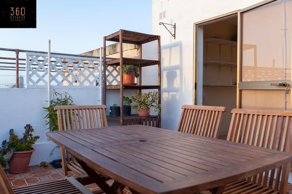 Beautiful, Typical Maltese 4Br Home With Roof Top By 360 Estates Σλιέμα Εξωτερικό φωτογραφία