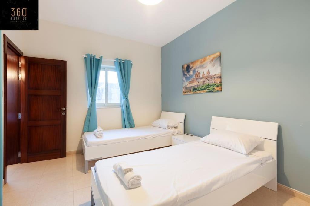 Beautiful, Typical Maltese 4Br Home With Roof Top By 360 Estates Σλιέμα Εξωτερικό φωτογραφία