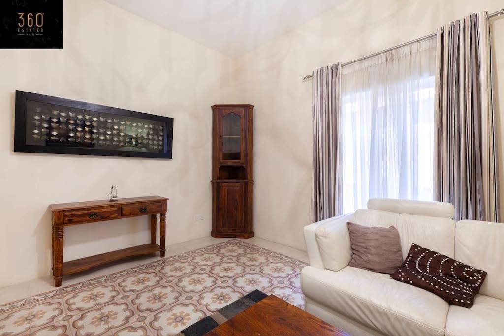 Beautiful, Typical Maltese 4Br Home With Roof Top By 360 Estates Σλιέμα Εξωτερικό φωτογραφία