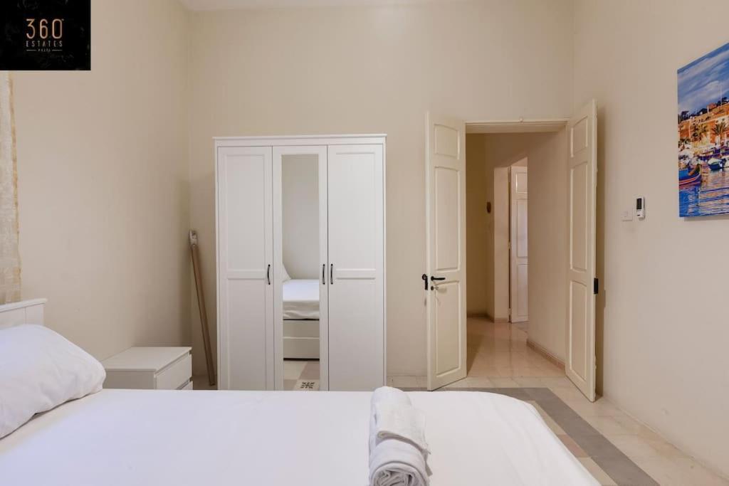 Beautiful, Typical Maltese 4Br Home With Roof Top By 360 Estates Σλιέμα Εξωτερικό φωτογραφία