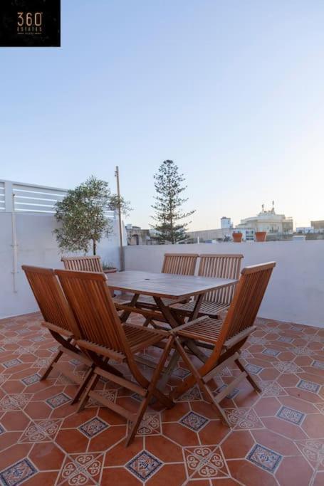 Beautiful, Typical Maltese 4Br Home With Roof Top By 360 Estates Σλιέμα Εξωτερικό φωτογραφία